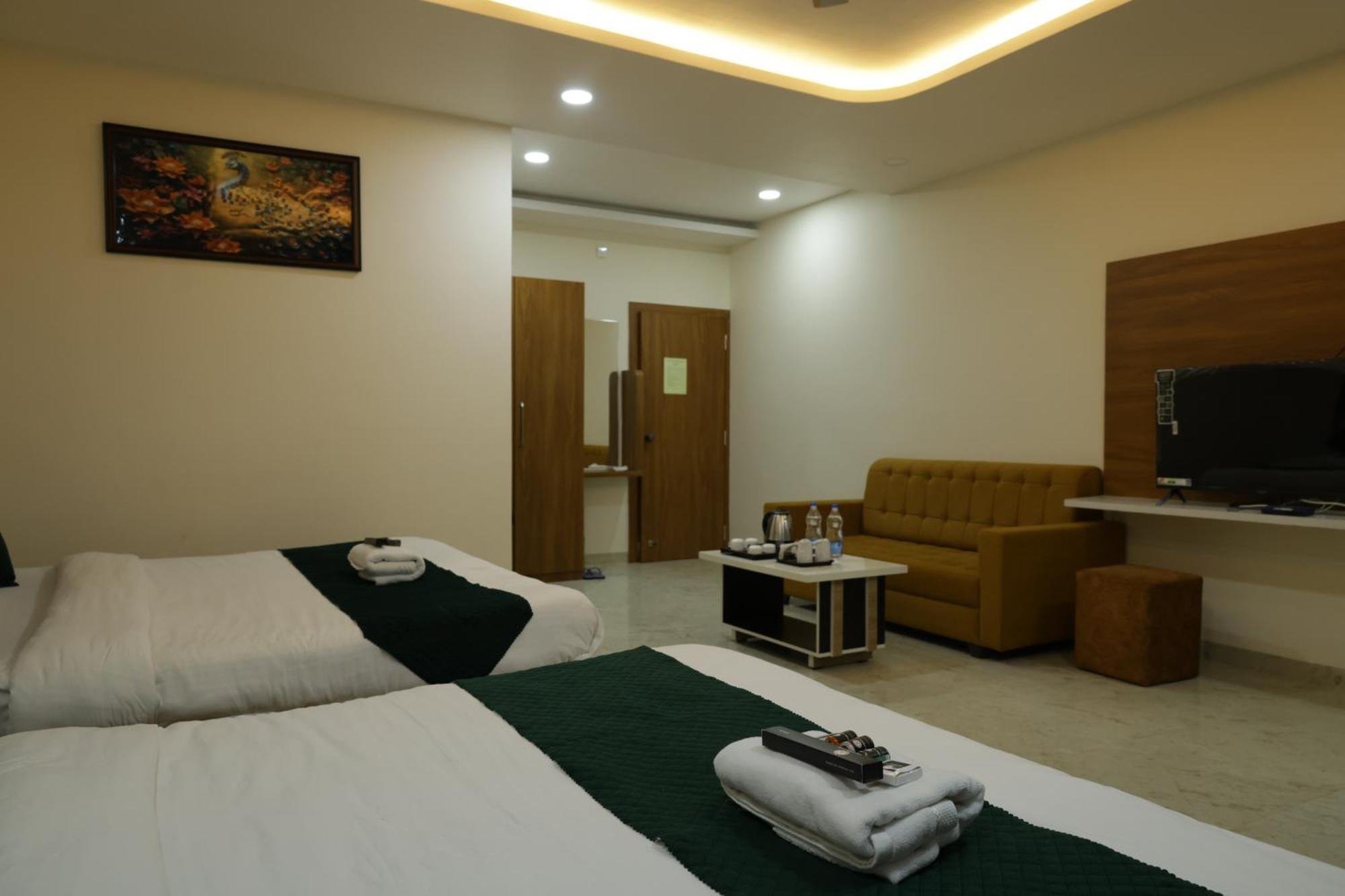 Hotel The Prime Land Hoshangabad Экстерьер фото